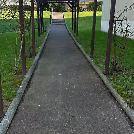 Domaine Du Yearling 2 *